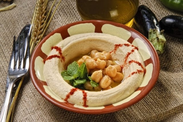 25 Hummus (Vegetarian).